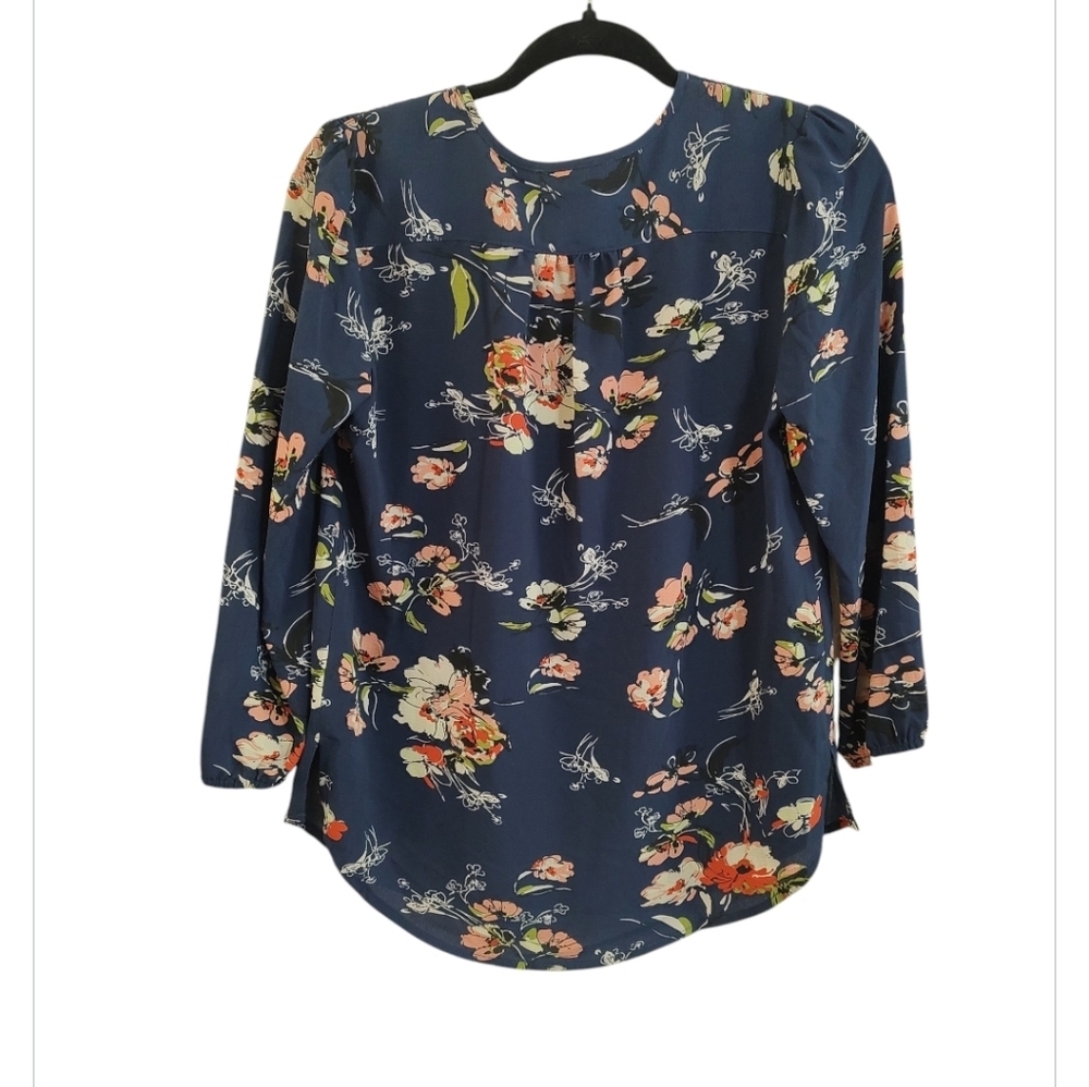 Fun 2 Fun Blue Floral Print Vneck Blouse - Picture 2 of 4